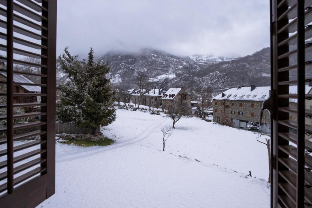 Hotel Farré D'avall Barruera Exteriör bild